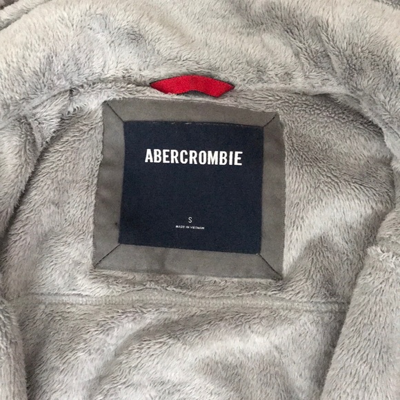 Abercrombie-grey furry jacket women’s - Picture 2 of 5